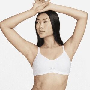 Nike Alate Sports Bra - Size 2X (F-G)